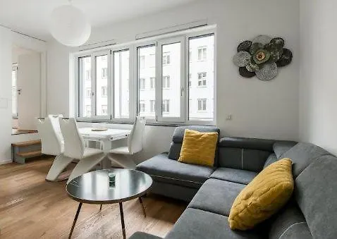 Stadt Wohnung Munchen Hbf 2 Room 0*, Munich