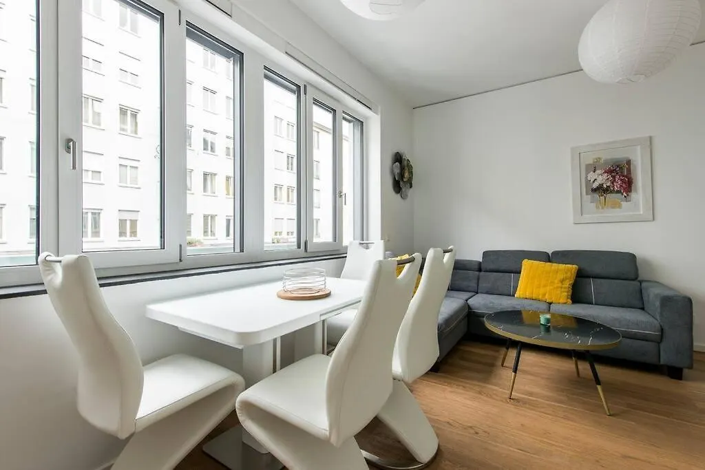 Stadt Wohnung Munchen Hbf 2 Room 0*, Munich Germany